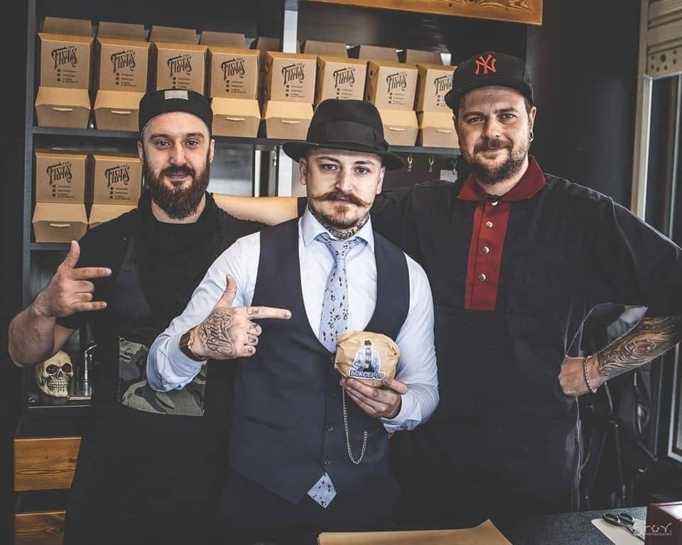 Даниел & Иван представят The Fist Burgers