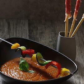 Традиционно испанско гаспачо (Gaspacho Andaluz) Традиционно испанско гаспачо (Gaspacho Andaluz)