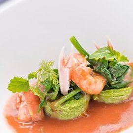 Скариди, спаначено суфле и мариско сос