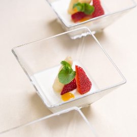 Панакота с аспержи и ягоди Панакота с аспержи и ягоди