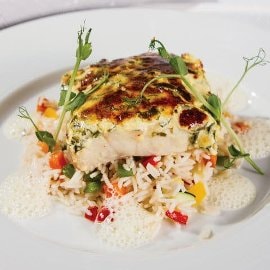 Бяла риба със сос Беарнез и ориз басмати със зеленчуци Бяла риба със сос Беарнез и ориз басмати със зеленчуци