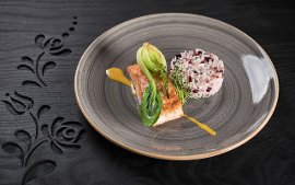 Кокосово филе от сьомга, пак чой и ориз Кокосово филе от сьомга, пак чой и ориз