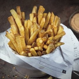 Домашни картофки с майонеза и чили сос Домашни картофки с майонеза и чили сос