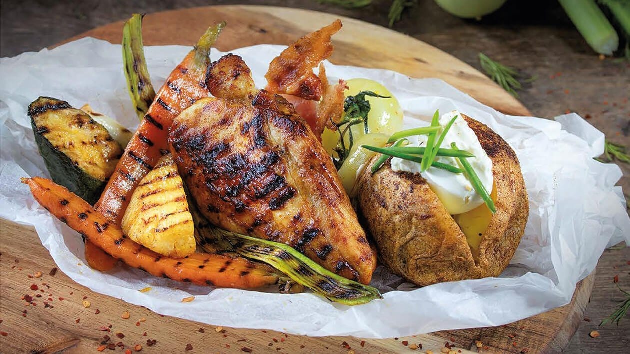 Пилешко филе сюприйм с гриловани зеленчуци и печени картофи – - Рецепта
