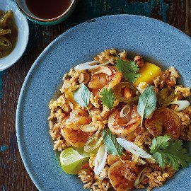 Пържен ориз с ананас