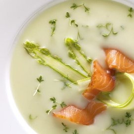 Супа от аспержи със сьомга Супа от аспержи със сьомга