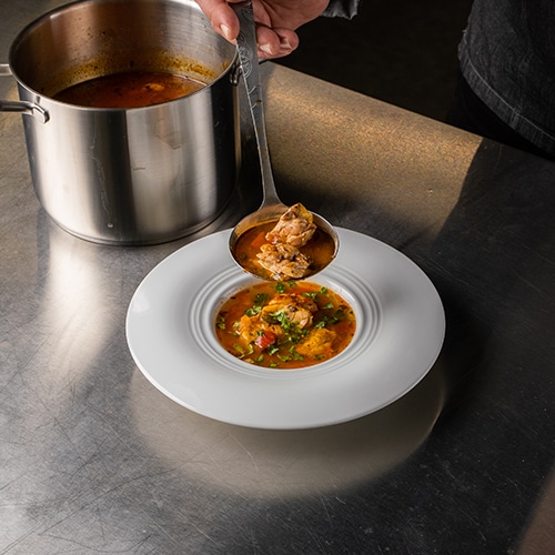 Пилешка супа с домати и печени чушки Пилешка супа с домати и печени чушки