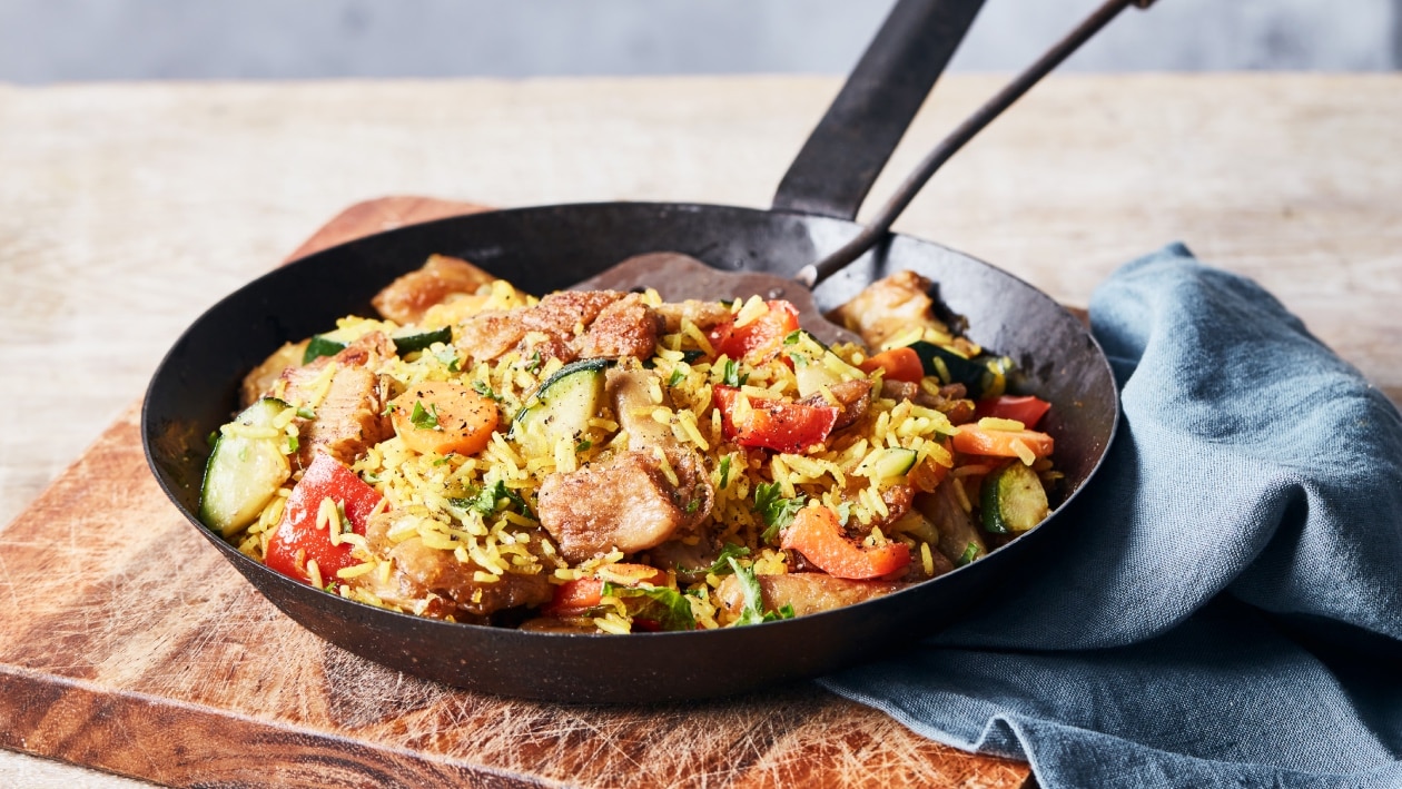 The Vegetarian Butcher -  NoChiken Chunks с шафранов ориз и зеленчуци – - Рецепта